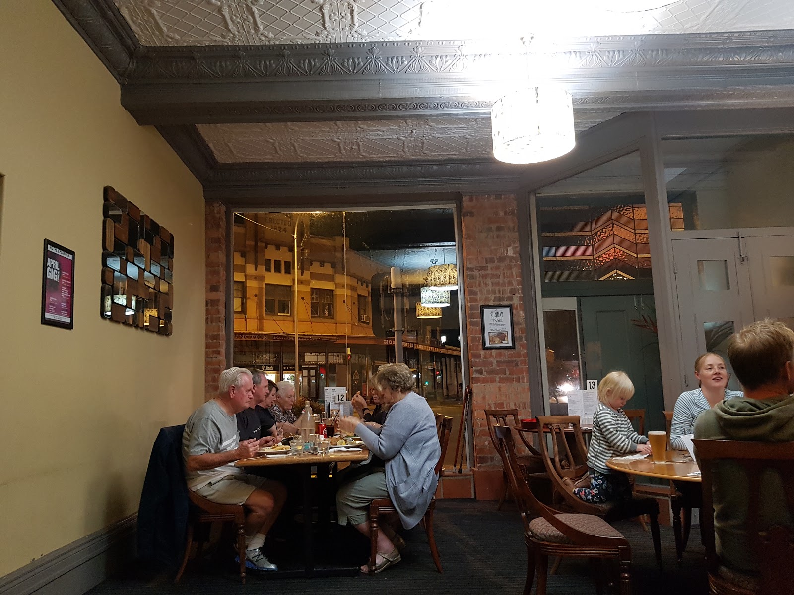 Cessnock Hotel in Cessnock - photo 3