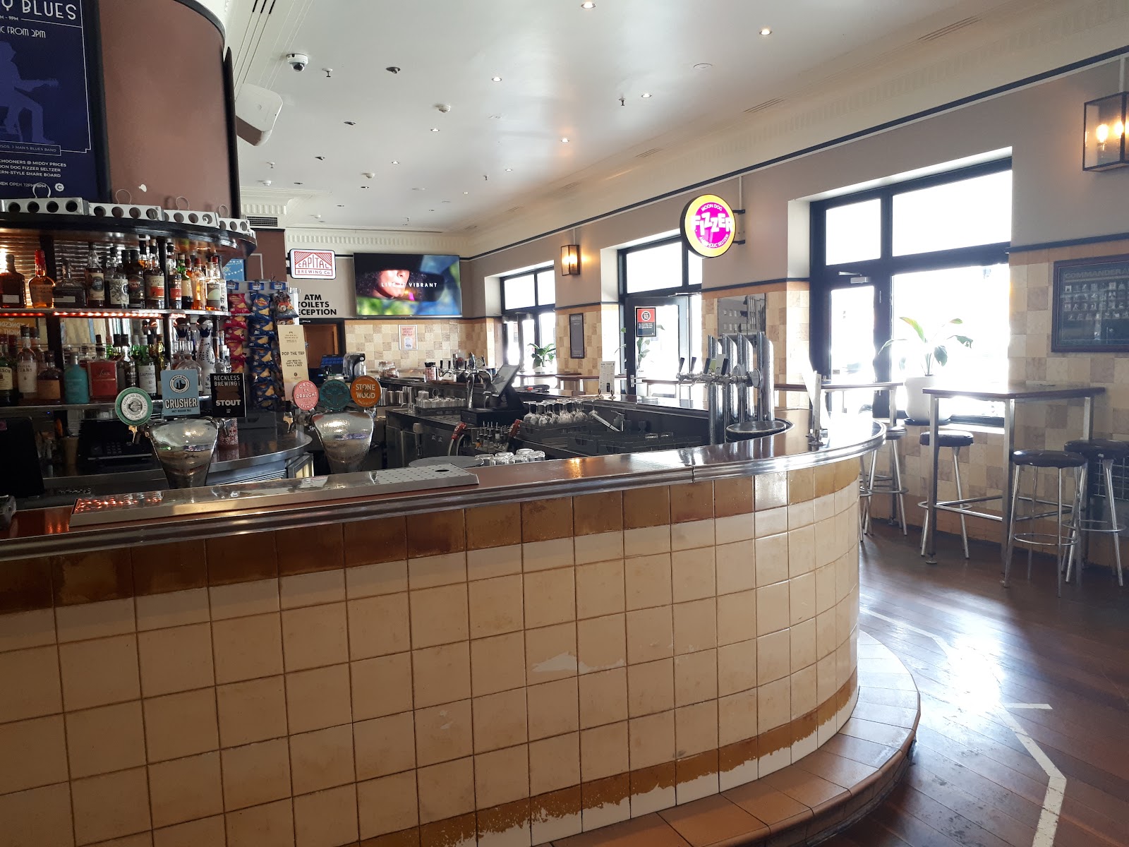 Clarendon Hotel in Newcastle - photo 2