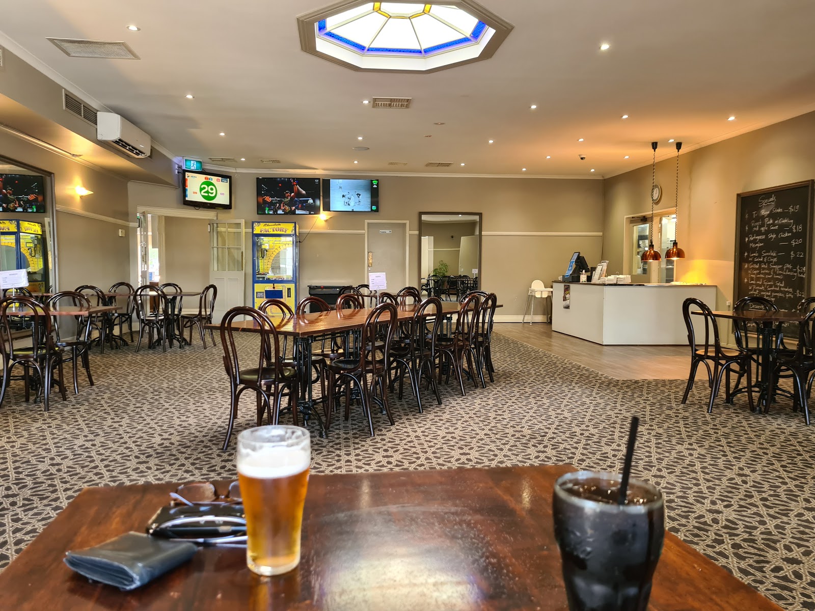 Coachman Hotel in Parkes - photo 2