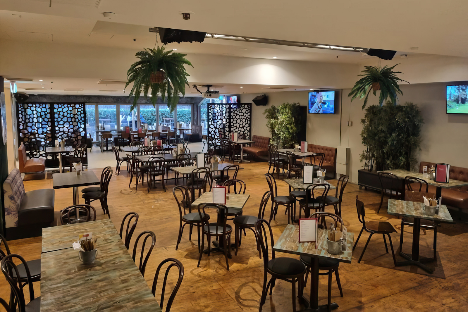 Collector Hotel in Parramatta - photo 3