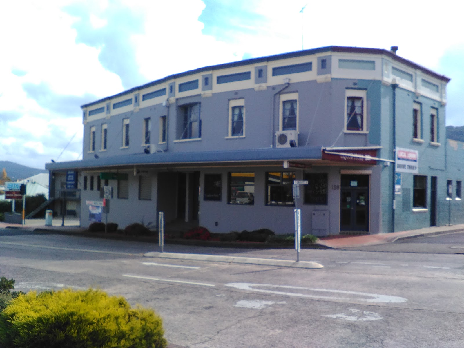 Commercial Hotel Motel in Lithgow - photo 1