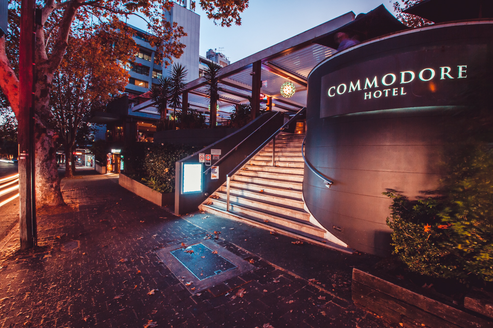 Commodore Hotel in North Sydney - photo 1