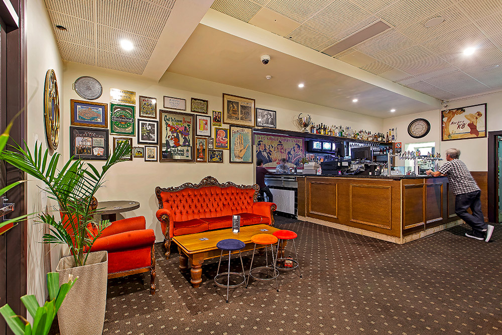 Commonwealth Hotel Newcastle in Cooks Hill - photo 4