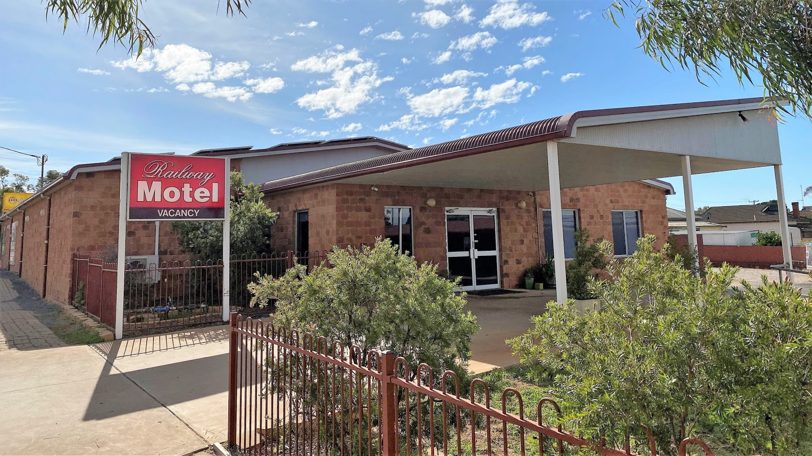 Condobolin Hotel Motel in Condobolin - photo 1