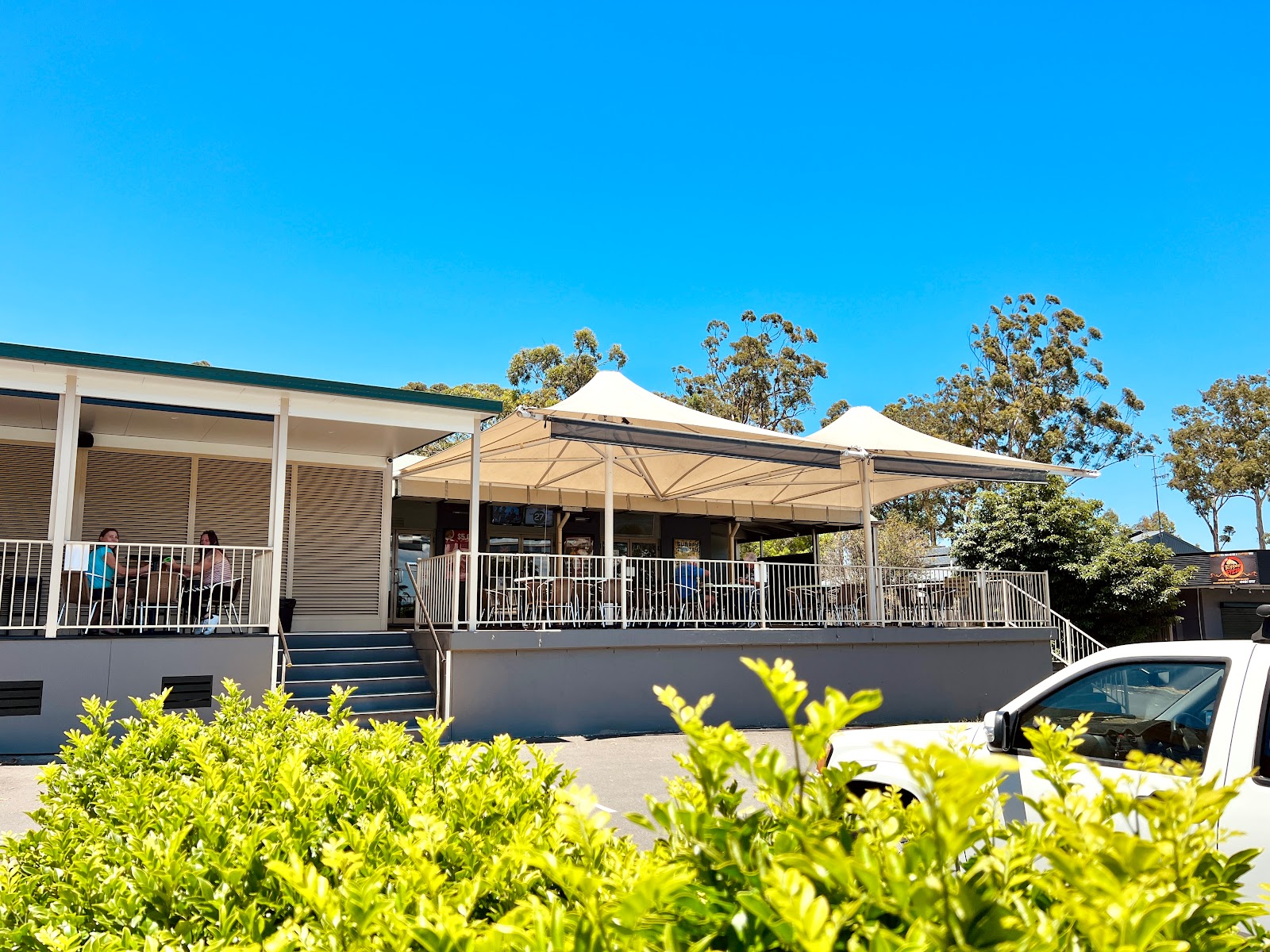 Cooee Hotel in St Georges Basin - photo 1