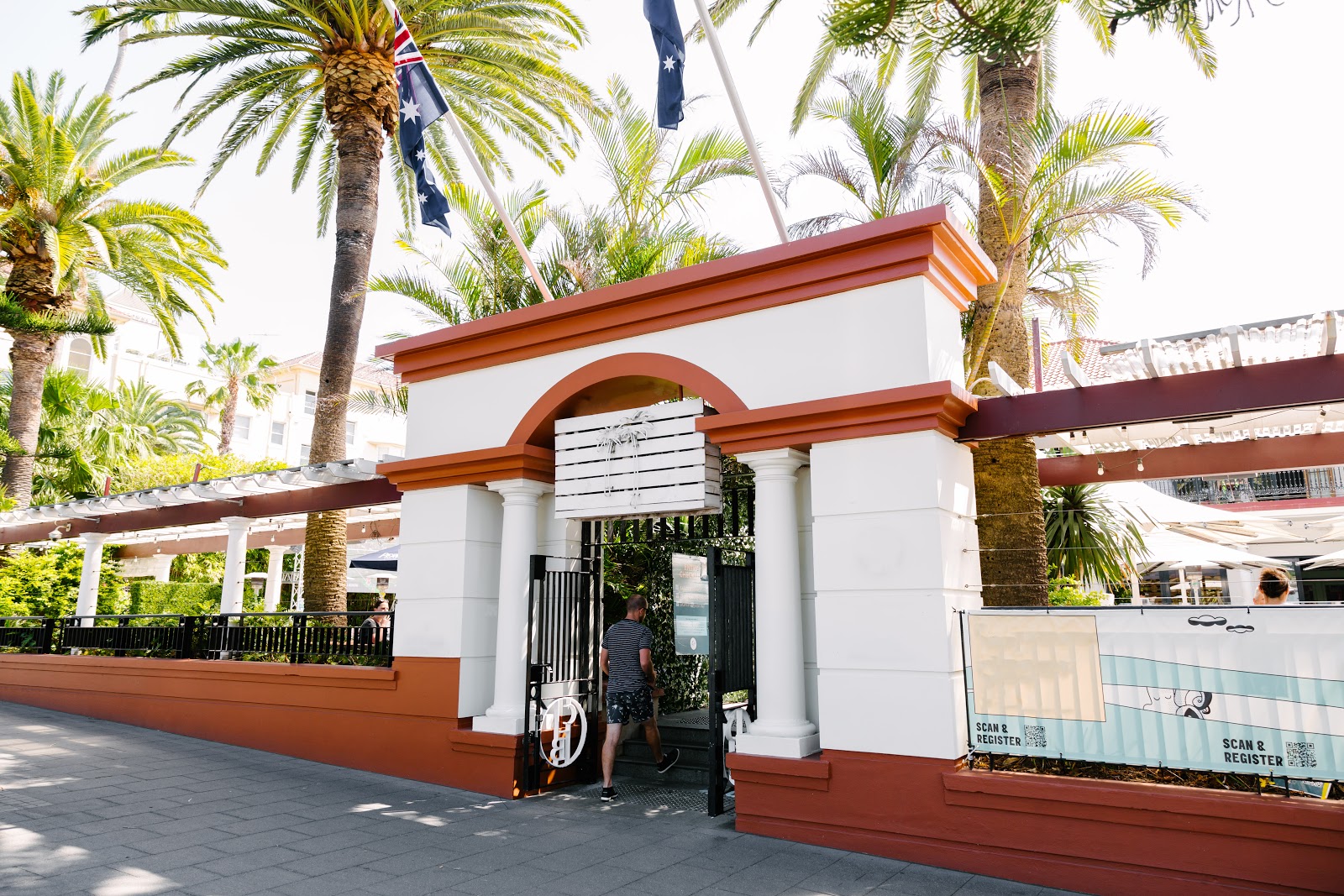 Coogee Bay Hotel in Coogee - photo 5