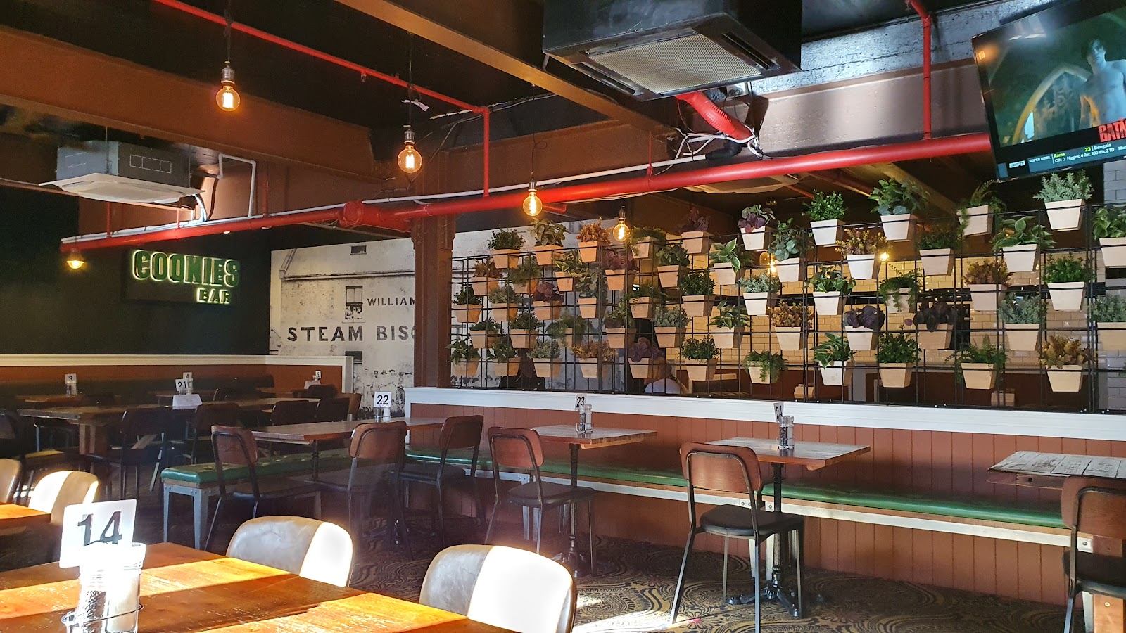 Cookie's Lounge Bar in North Strathfield - photo 2