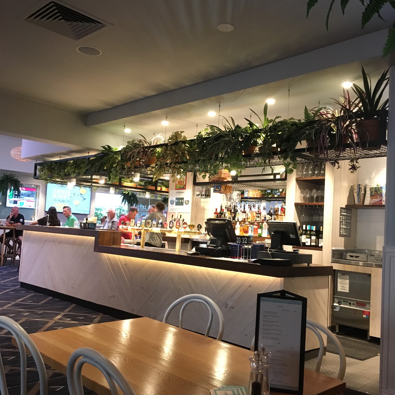 Corrimal Hotel in Corrimal - photo 3