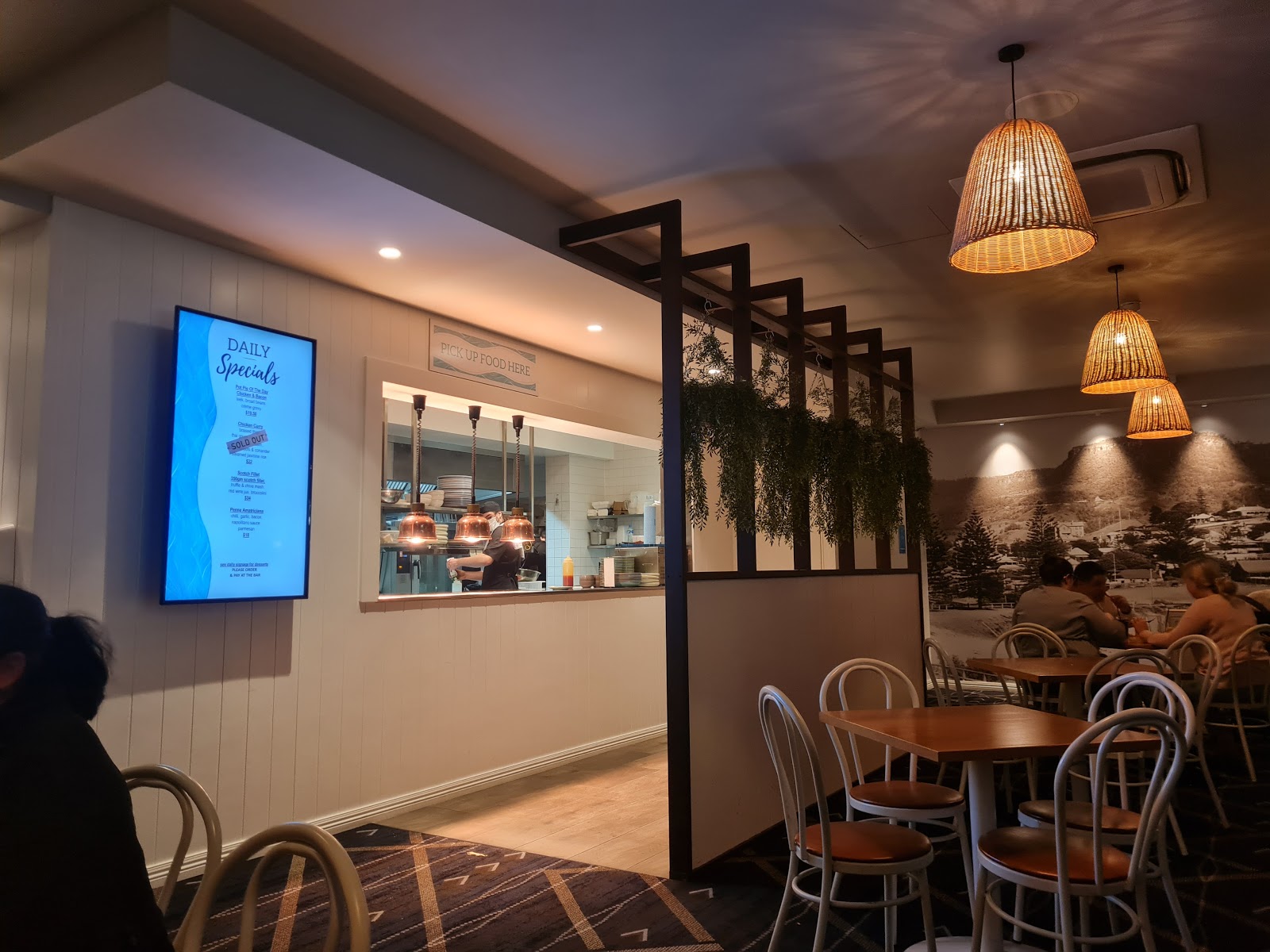 Corrimal Hotel in Corrimal - photo 5