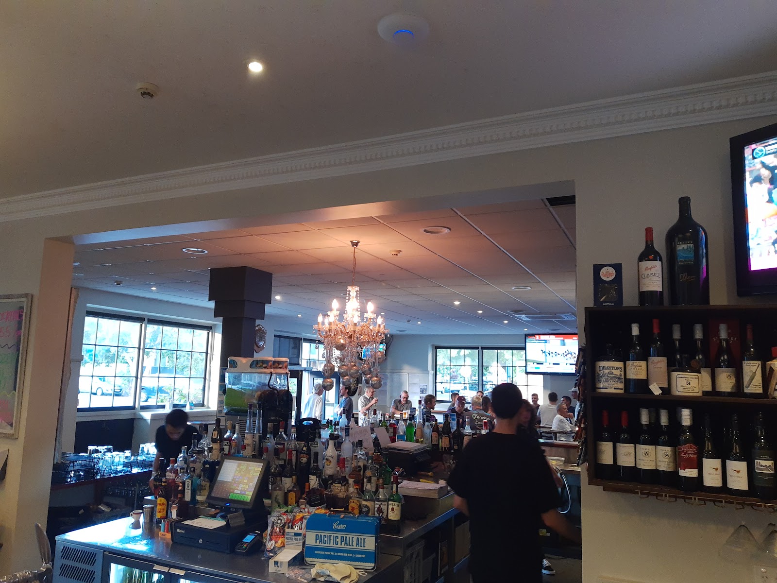 Cricketers Arms Tavern in Cooks Hill - photo 4