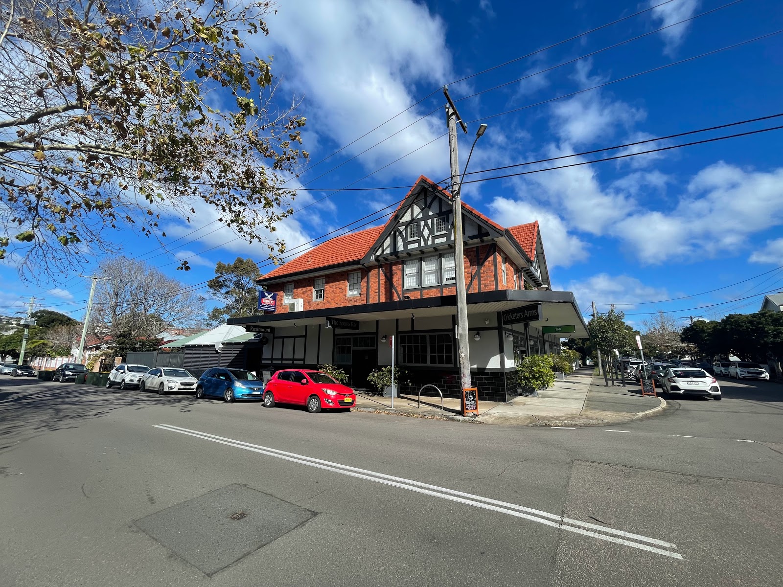 Cricketers Arms Tavern in Cooks Hill - photo 1