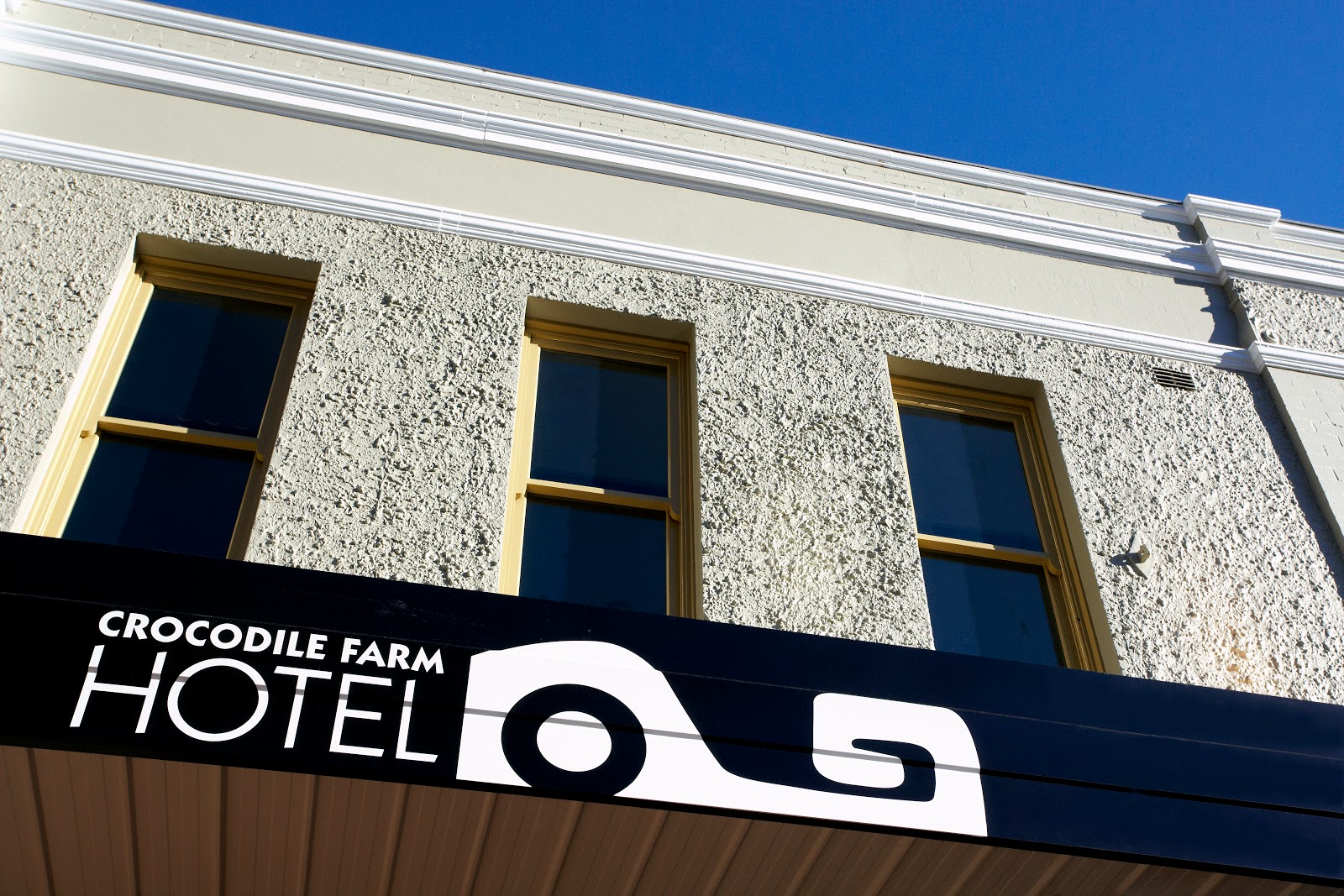 Crocodile Farm Hotel in Ashfield - photo 2