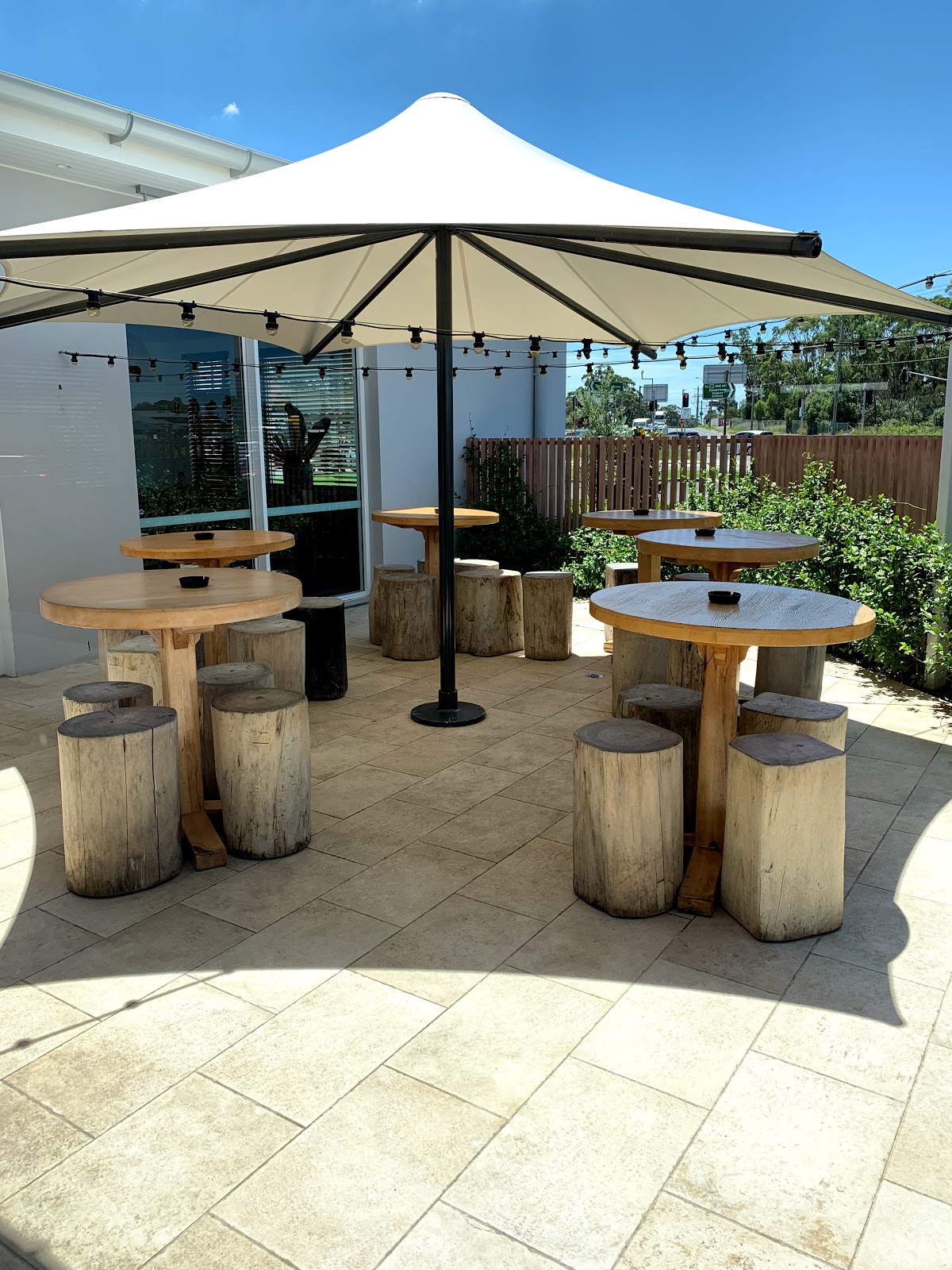 Cross Roads Hotel in Collingullie - photo 4