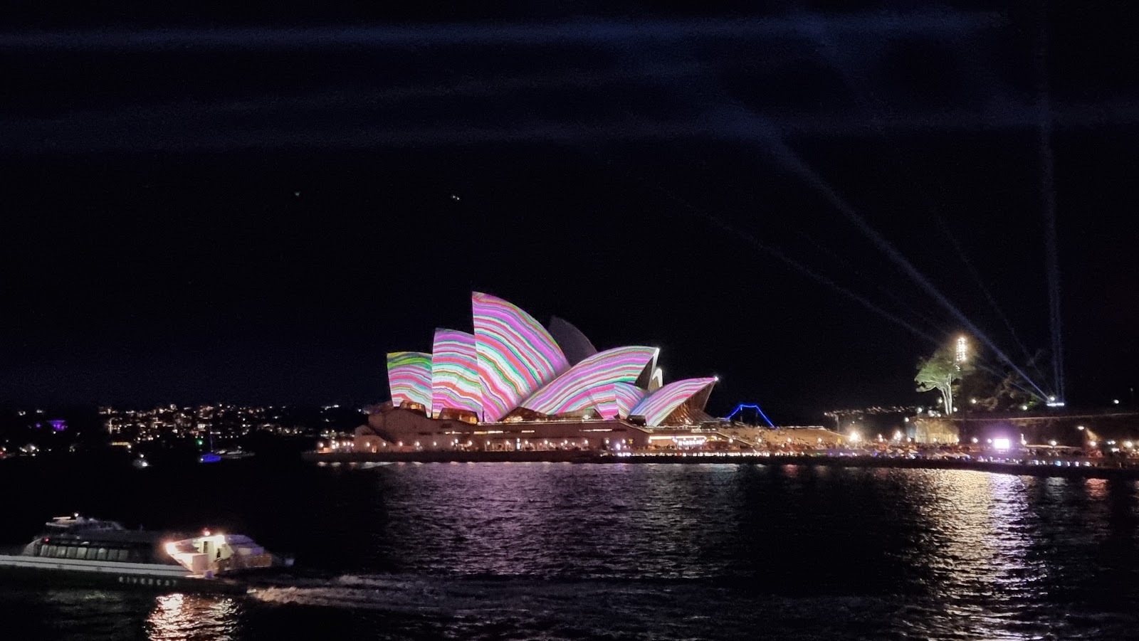 Cruise Hotel in The Rocks - photo 4