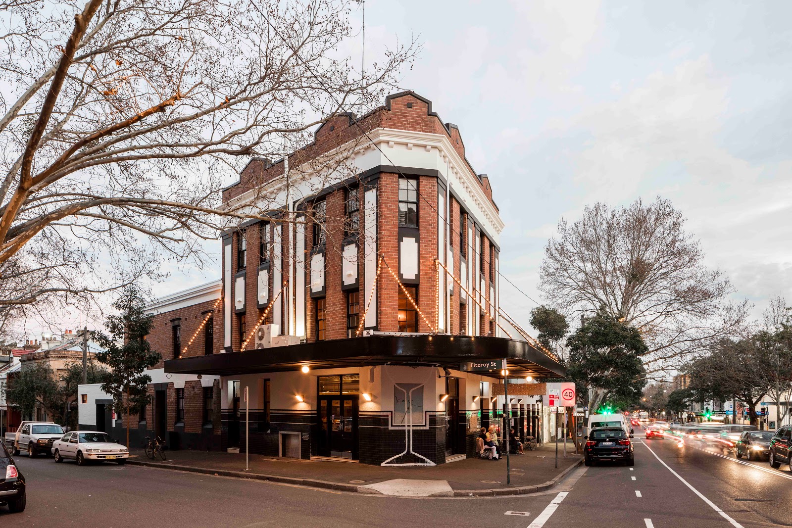 Dolphin Hotel in Surry Hills - photo 1