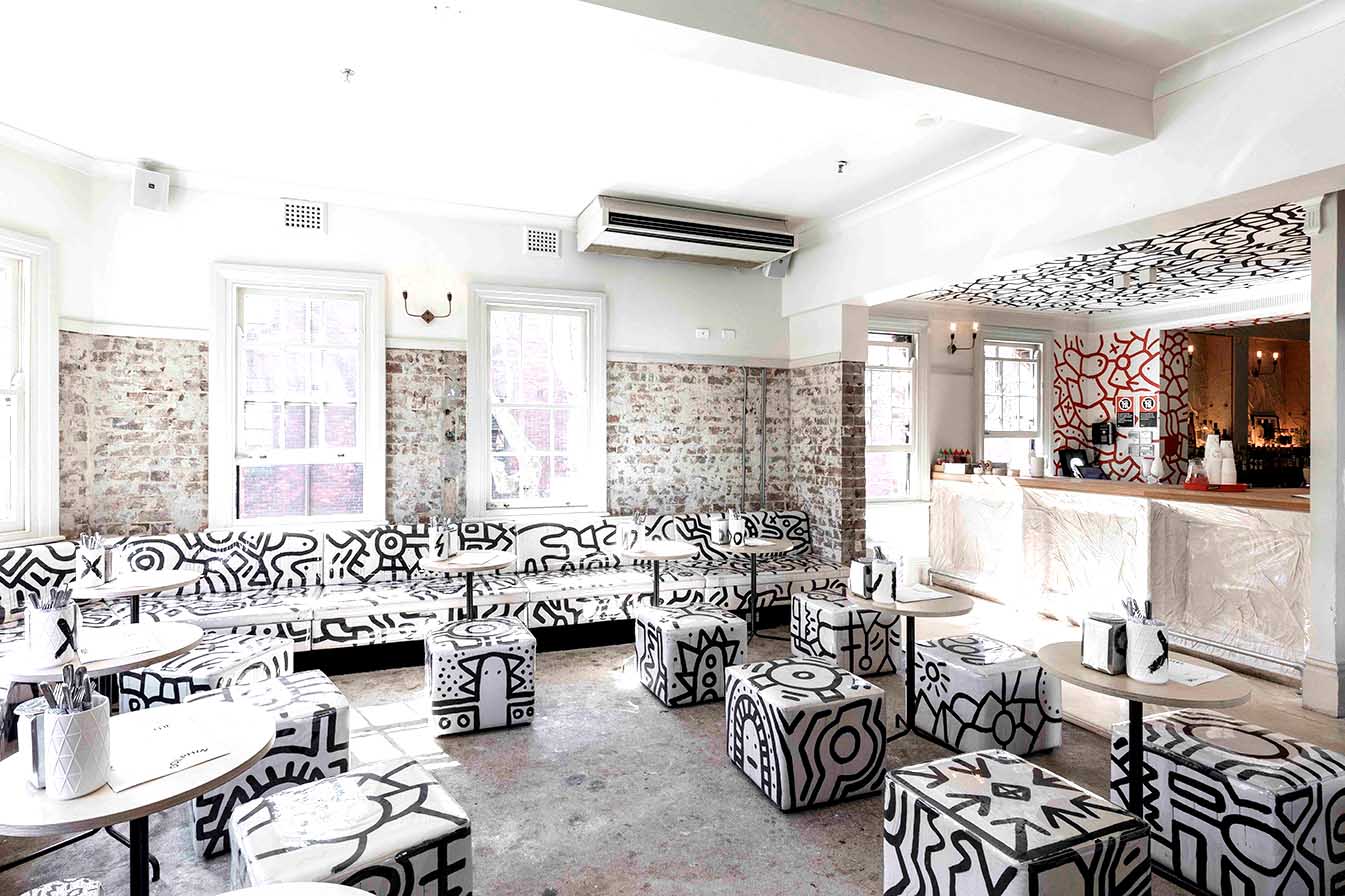 Dolphin Hotel in Surry Hills - photo 6
