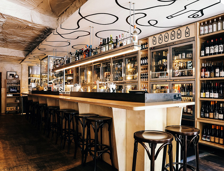 Dolphin Hotel in Surry Hills - photo 4