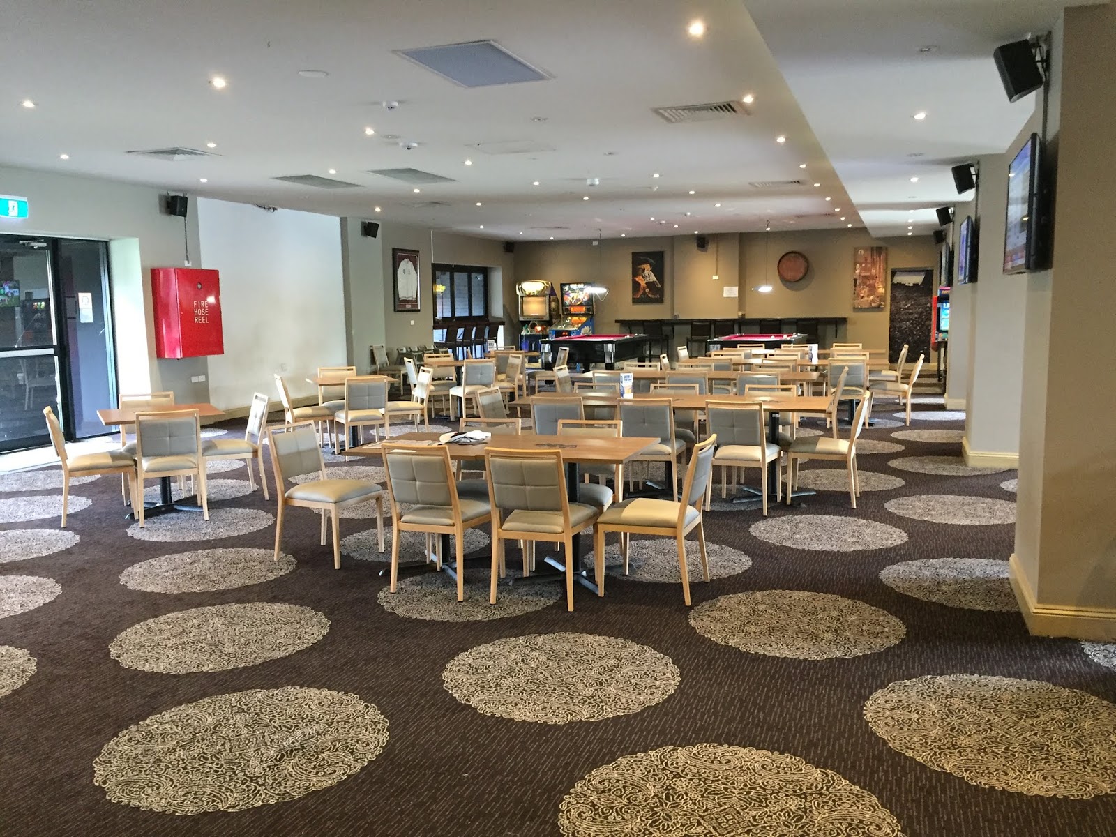 Doonside Hotel in Doonside - photo 2