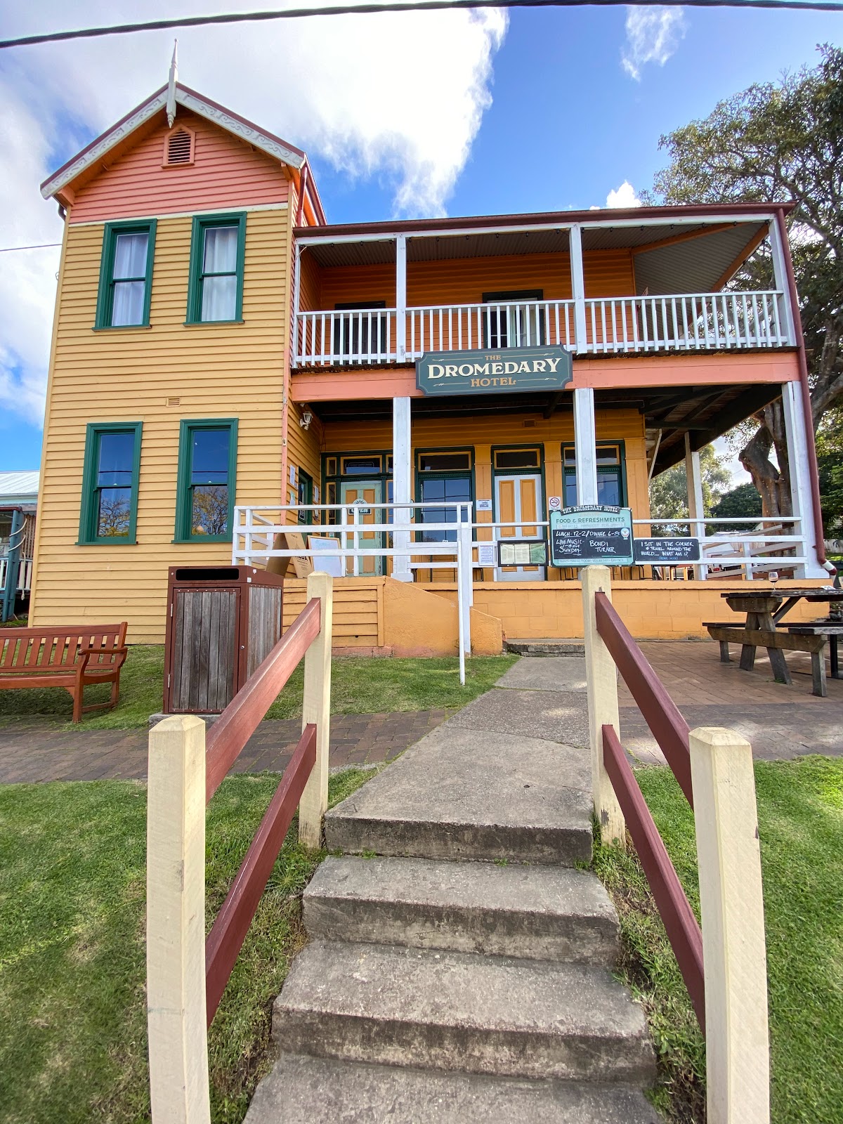 Dromedary Hotel in Central Tilba - photo 3