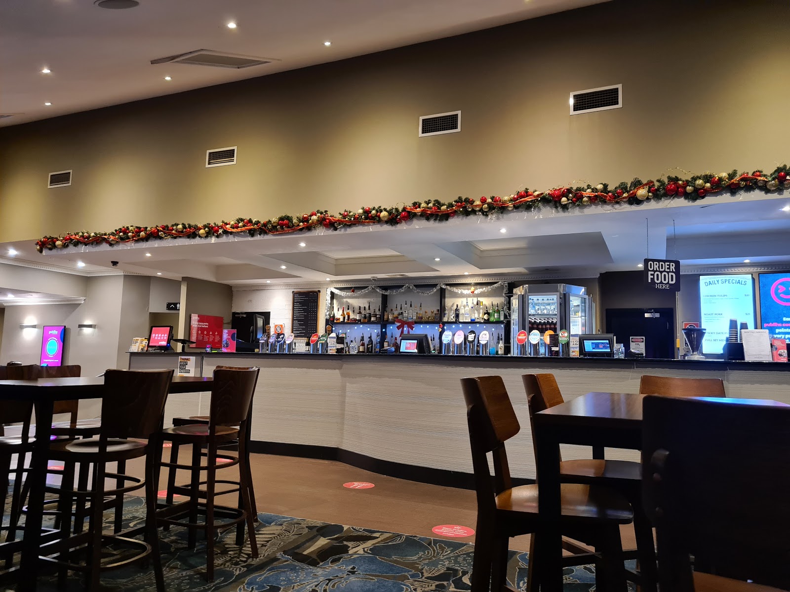 Eastern Creek Tavern in Huntingwood - photo 2