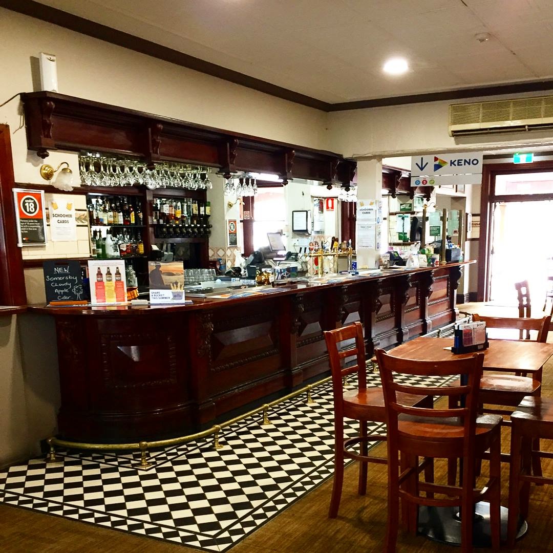 Eatons Hotel in Muswellbrook - photo 2