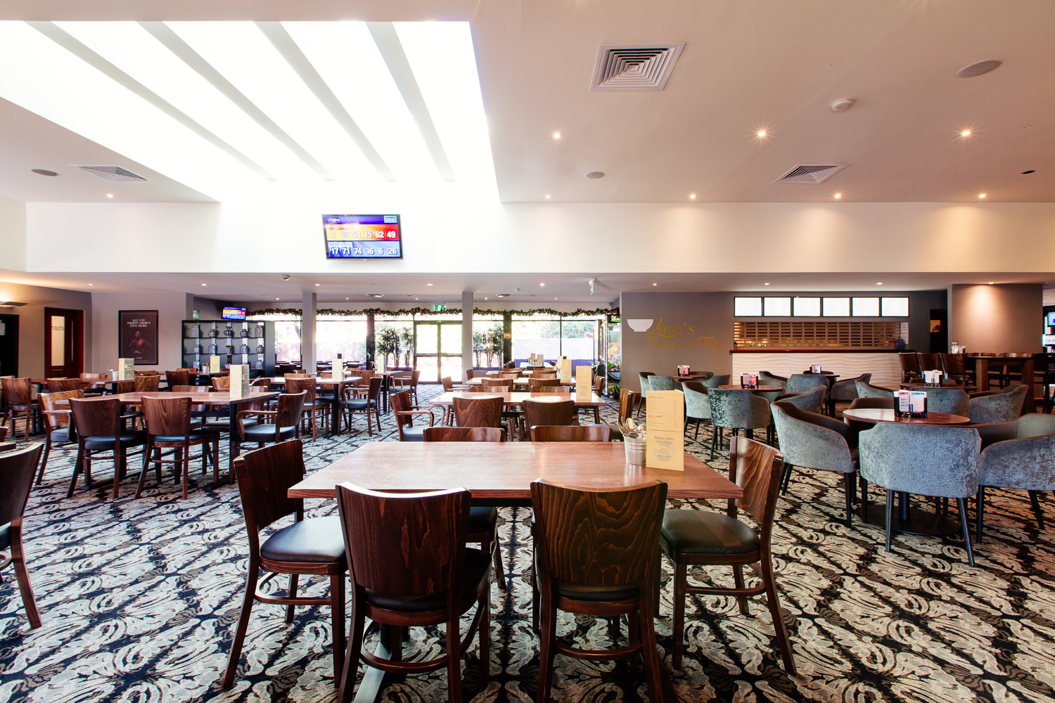 El Cortez Hotel in Canley Heights - photo 3