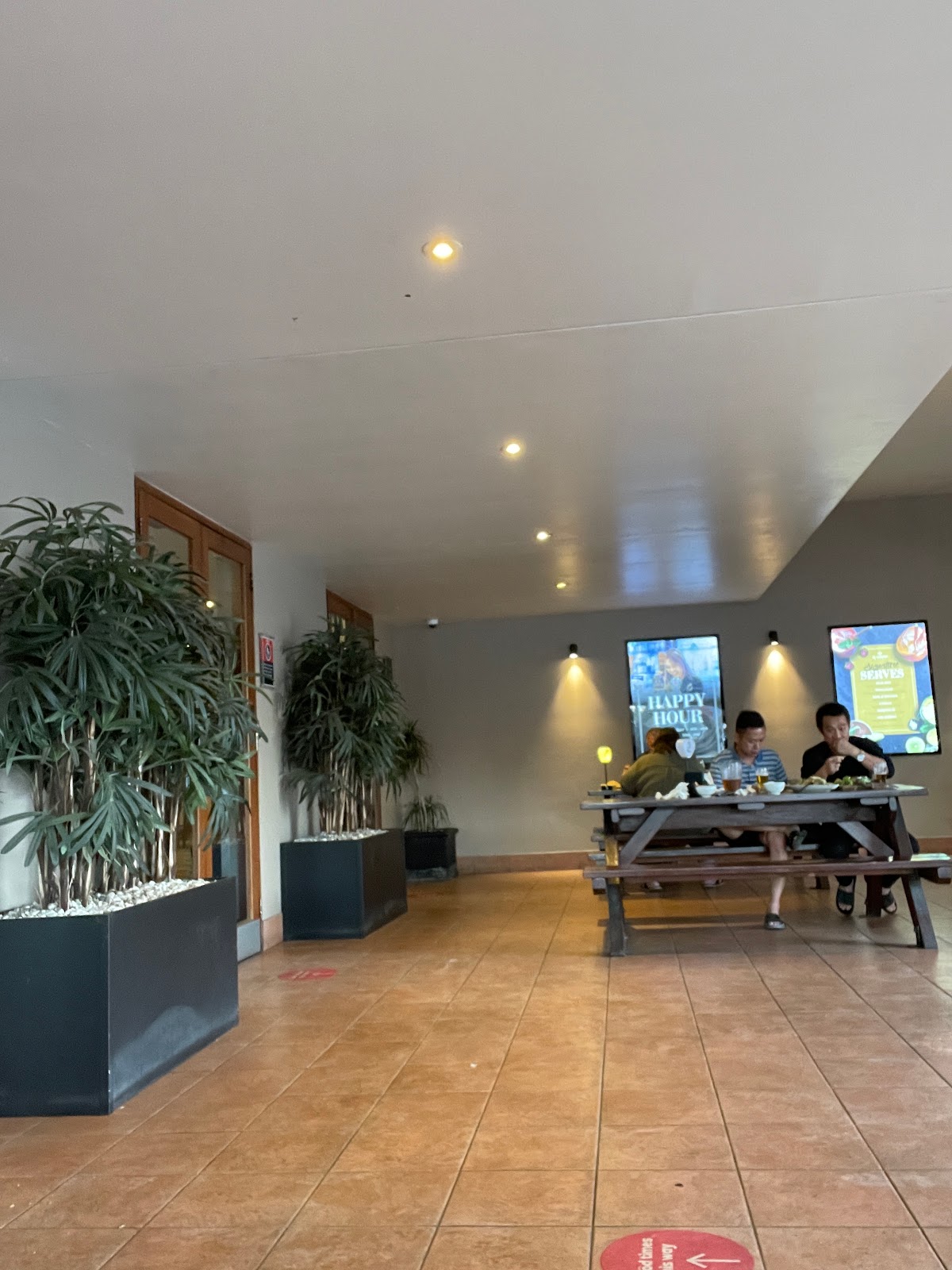 El Cortez Hotel in Canley Heights - photo 4