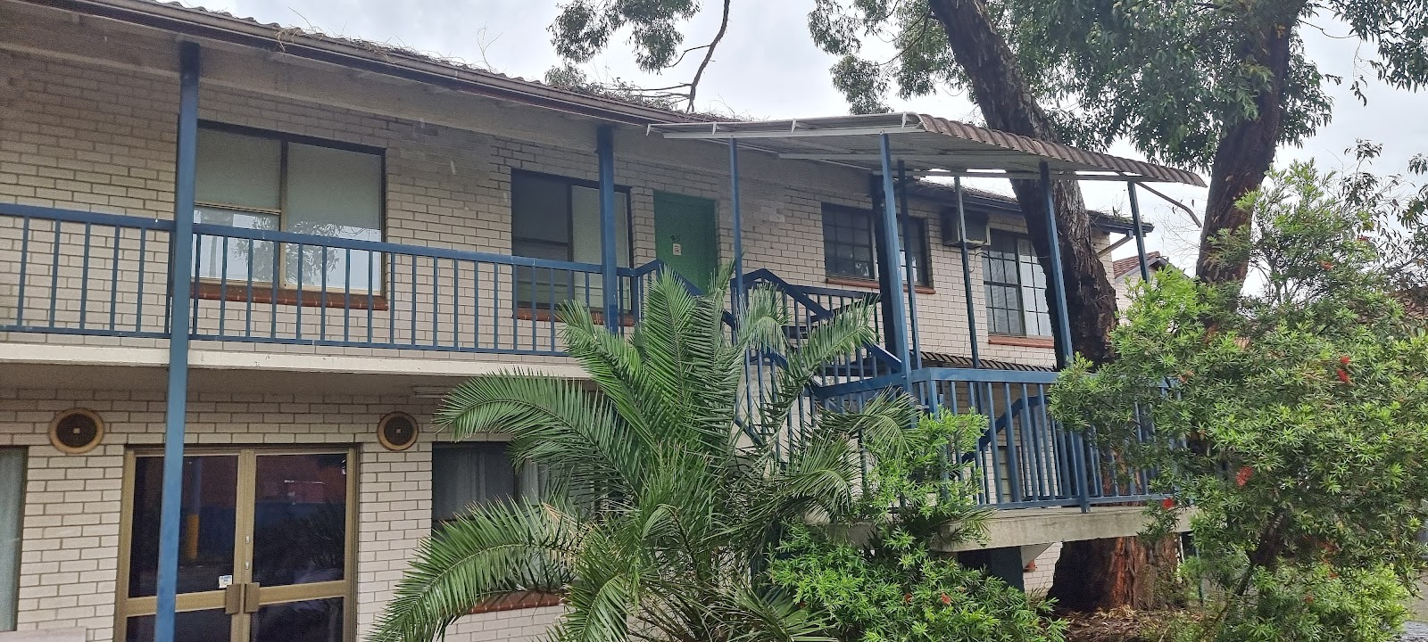 El Toro Motor Inn in Warwick Farm - photo 2