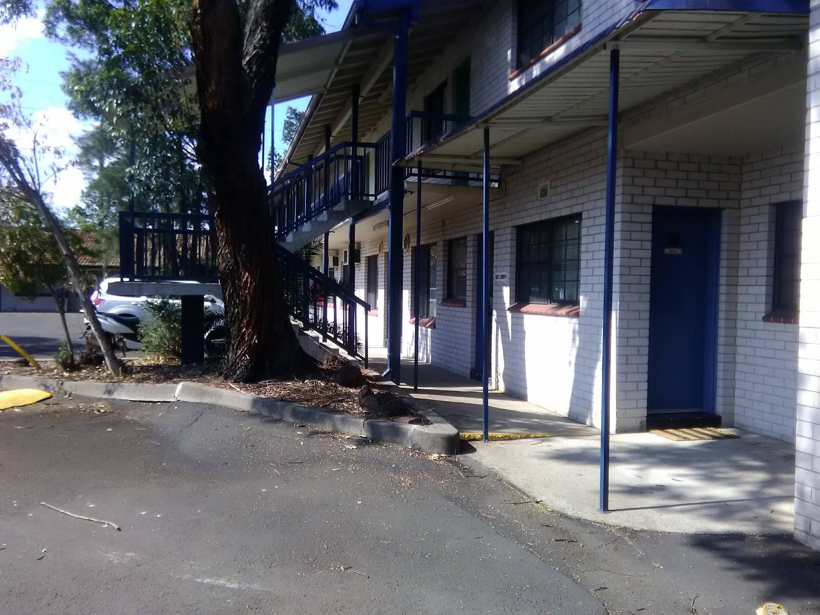 El Toro Motor Inn in Warwick Farm - photo 4