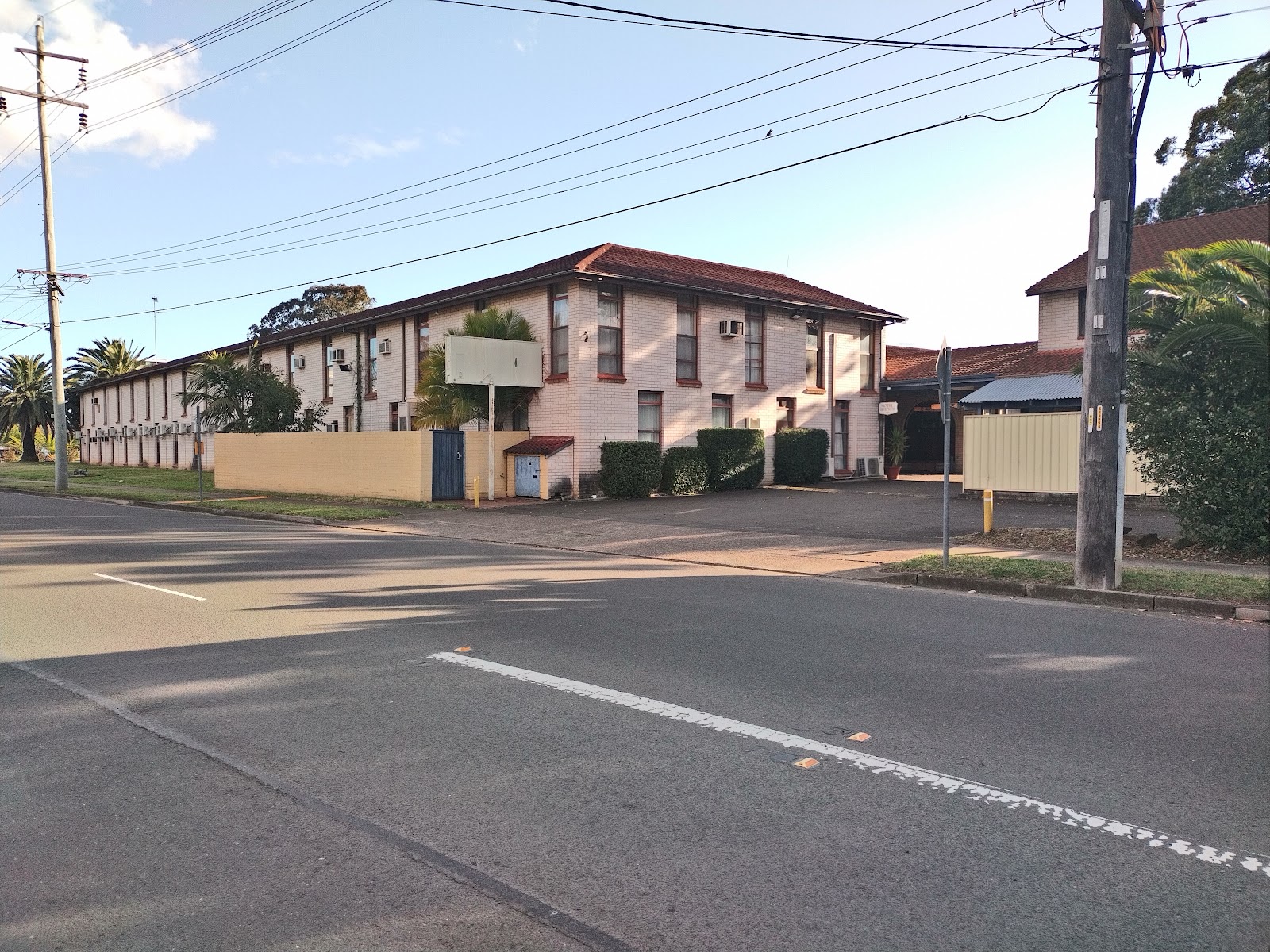El Toro Motor Inn in Warwick Farm - photo 1