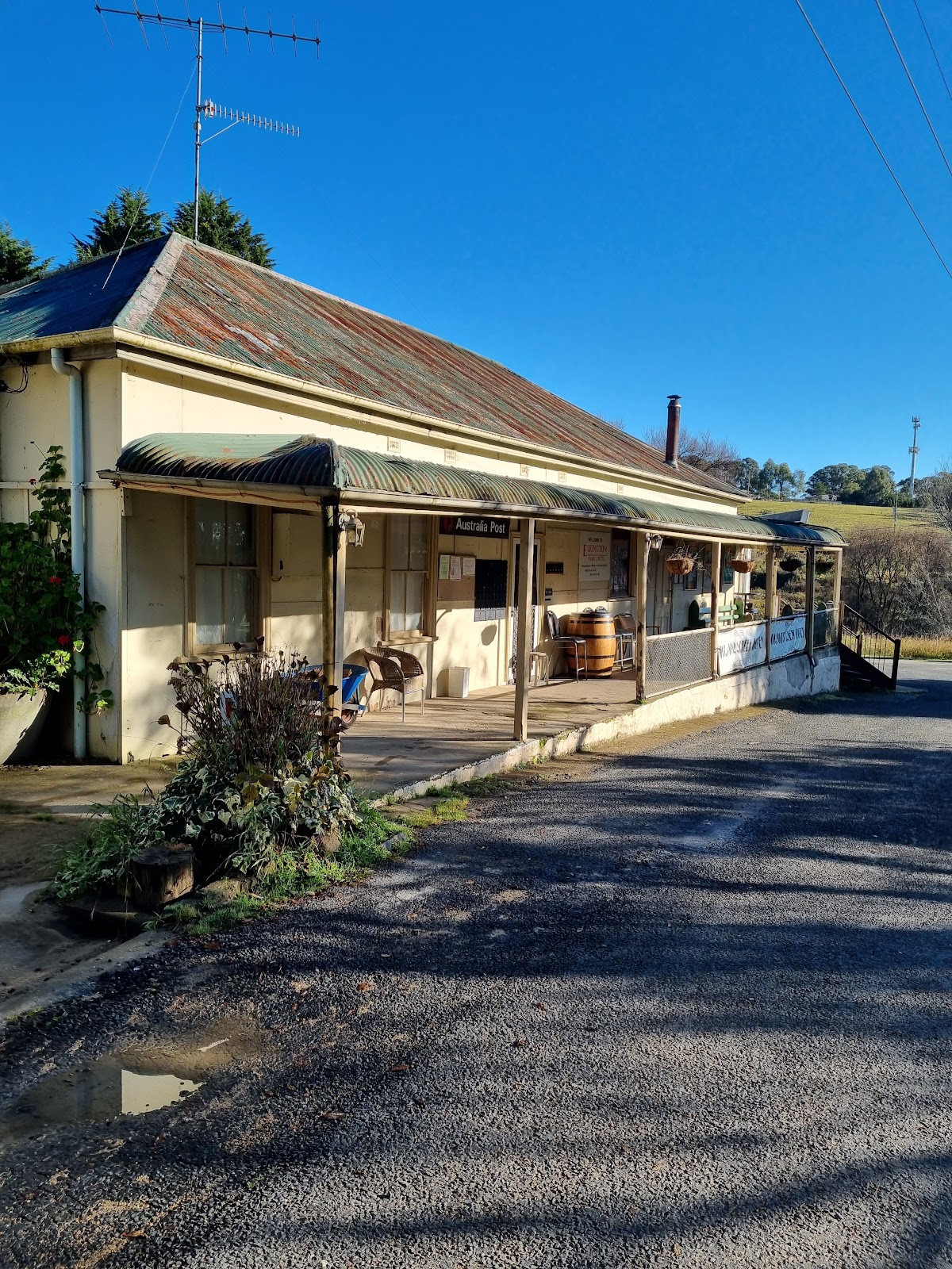Elrington Hotel in Majors Creek - photo 1
