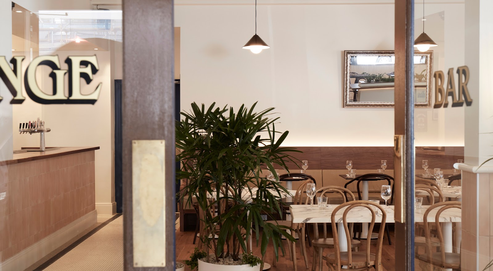 Empire Hotel Annandale in Annandale - photo 1