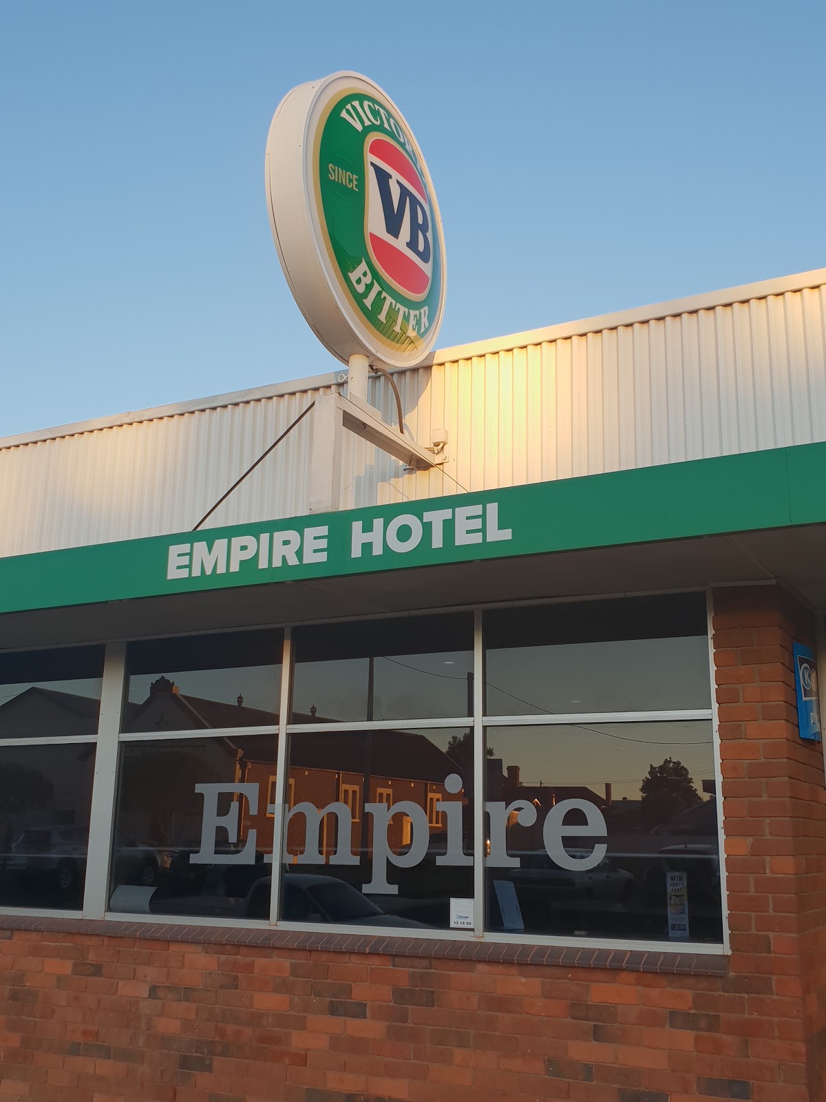 Empire Hotel in Goulburn - photo 9