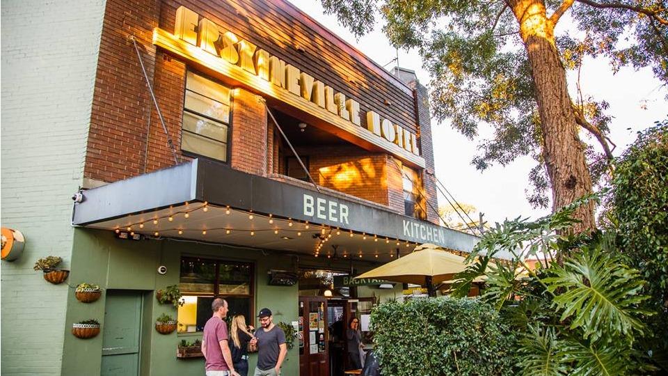 Erskineville Hotel in Erskineville - photo 4