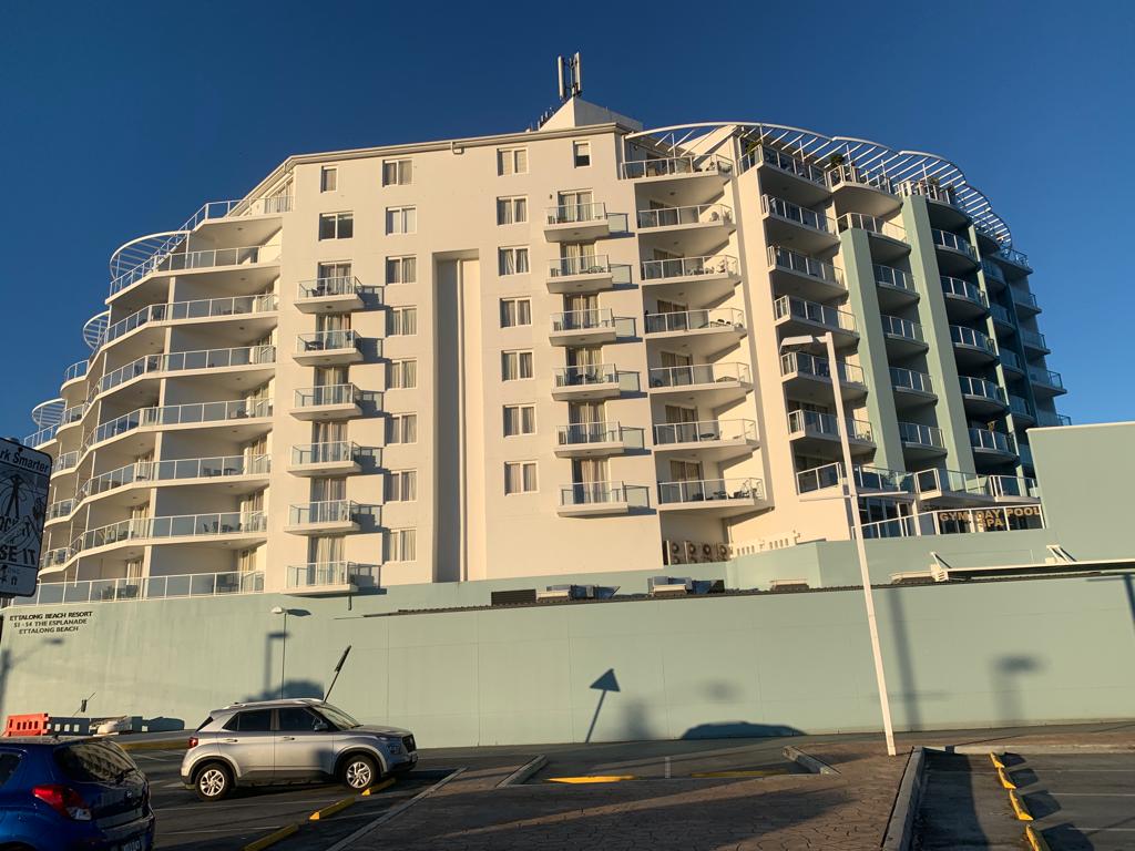 Ettalong Hotel in Ettalong Beach - photo 1
