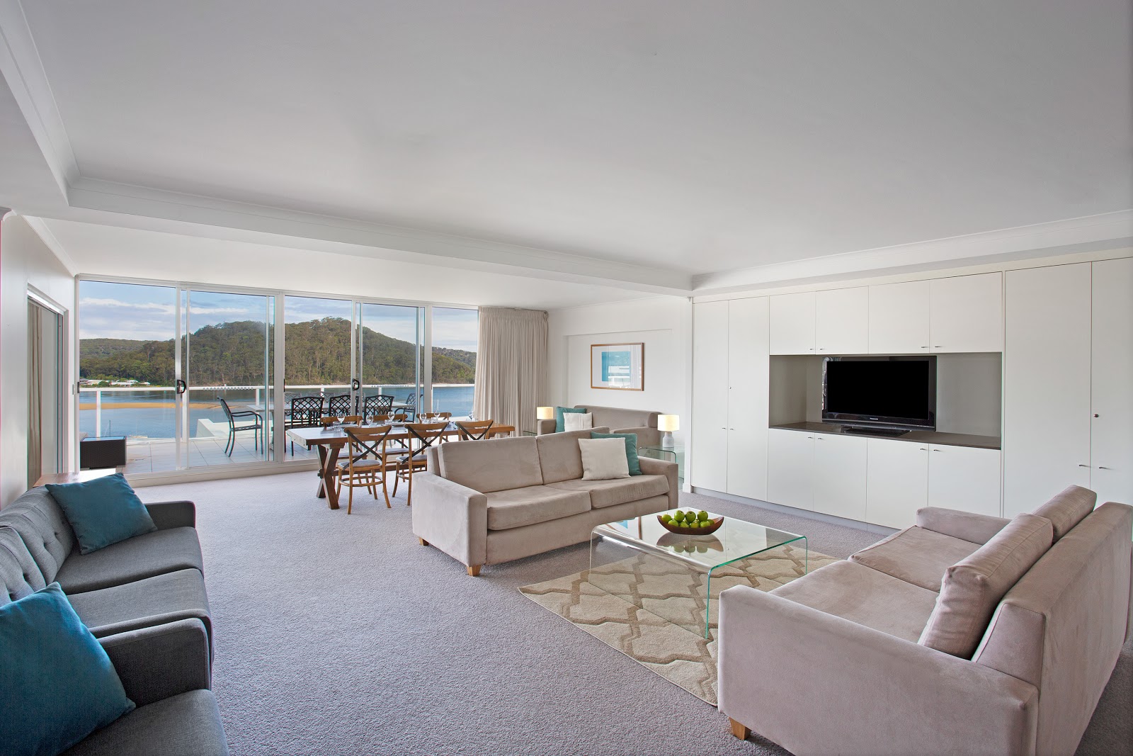 Ettalong Hotel in Ettalong Beach - photo 6