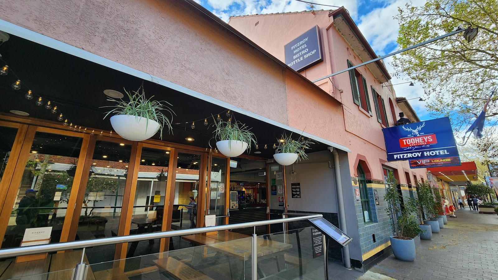 Fitzroy Hotel in Windsor - photo 1