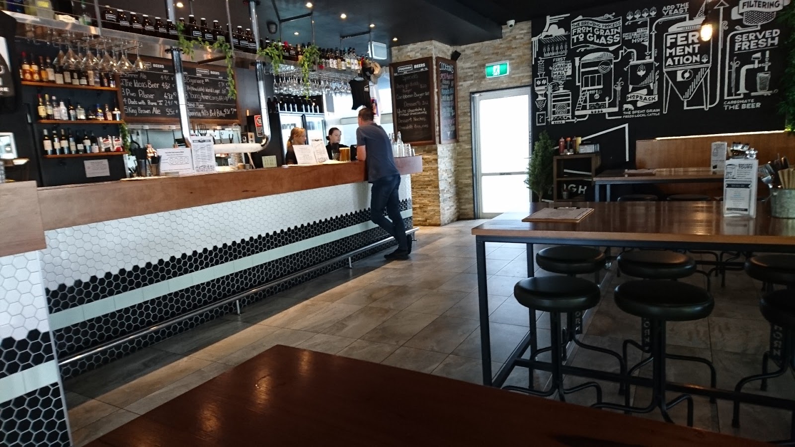 FogHorn Brewhouse Erina in Erina - photo 2
