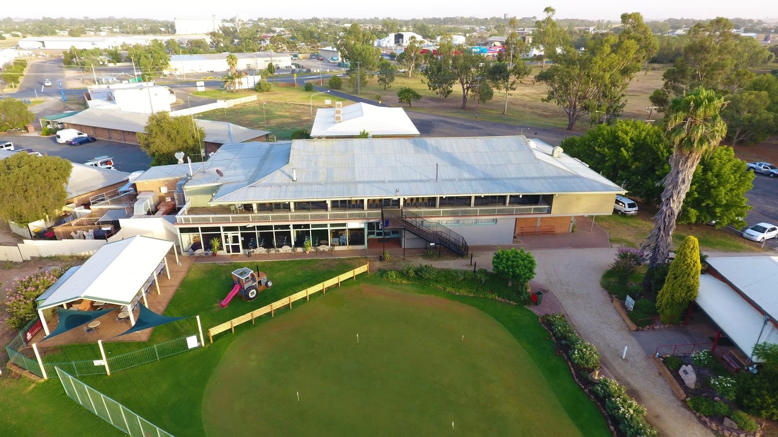 Forbes Golf and Sportsmans Hotel in Forbes - photo 1