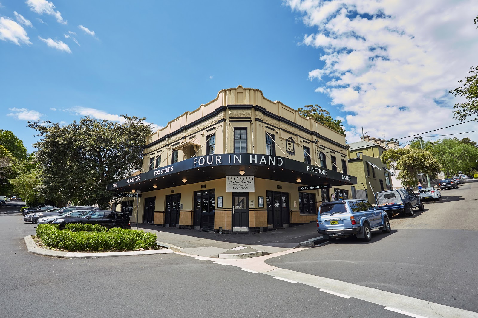 Four In Hand Hotel in Paddington - photo 1