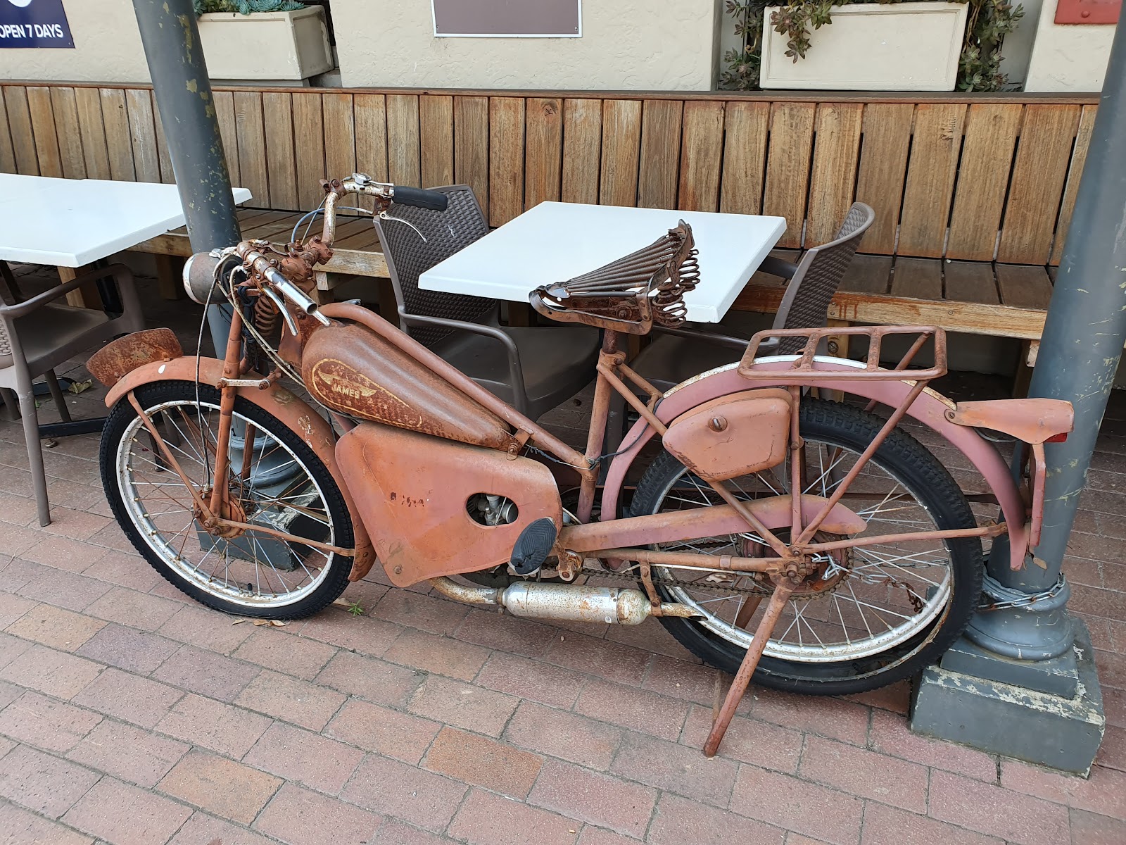 Friendly Inn Hotel in Kangaroo Valley - photo 8