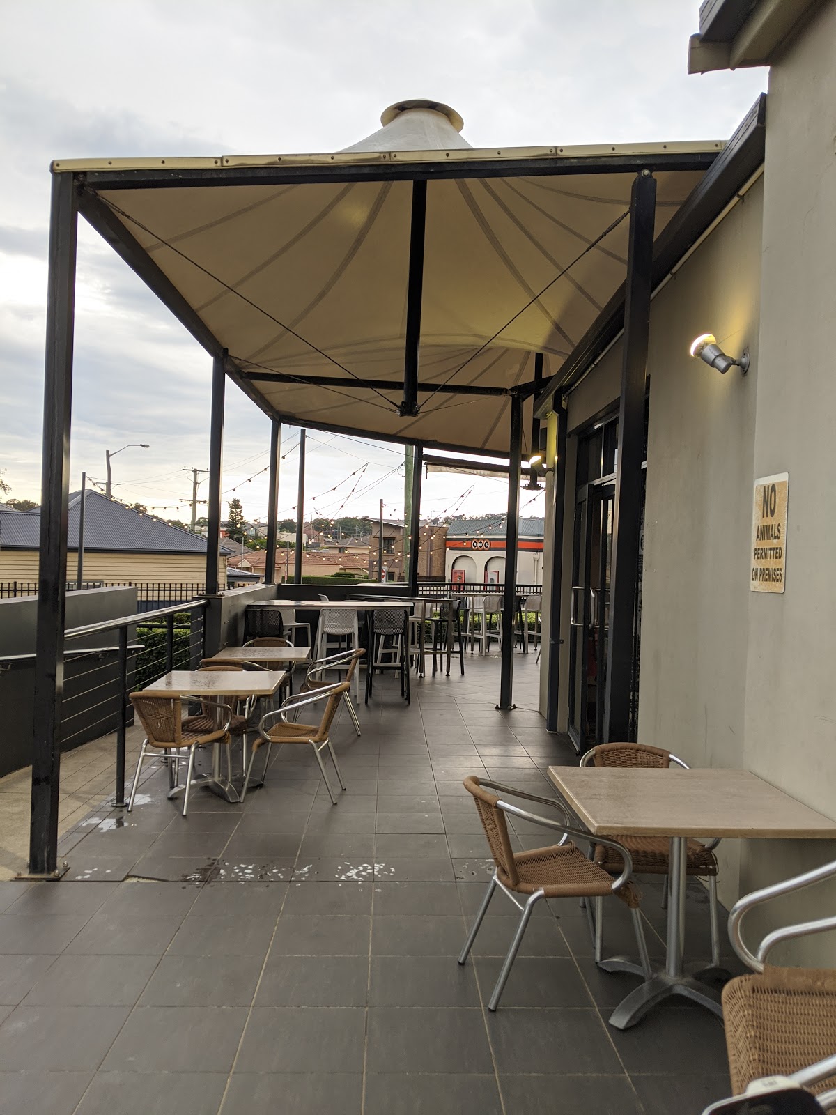 Gates Hotel in Adamstown - photo 5
