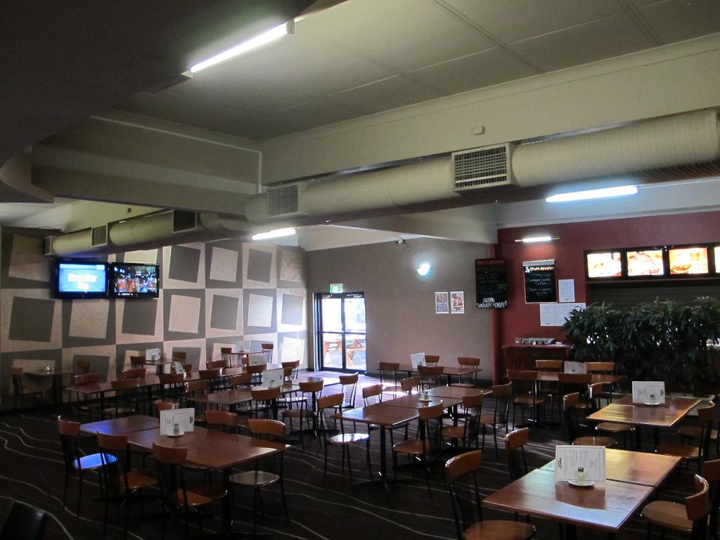 Gateshead Tavern-Motel in Gateshead - photo 4