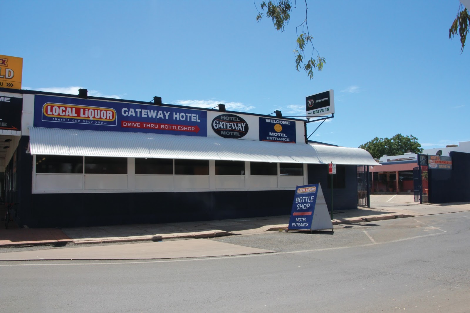 Gateway Hotel in Walgett - photo 1