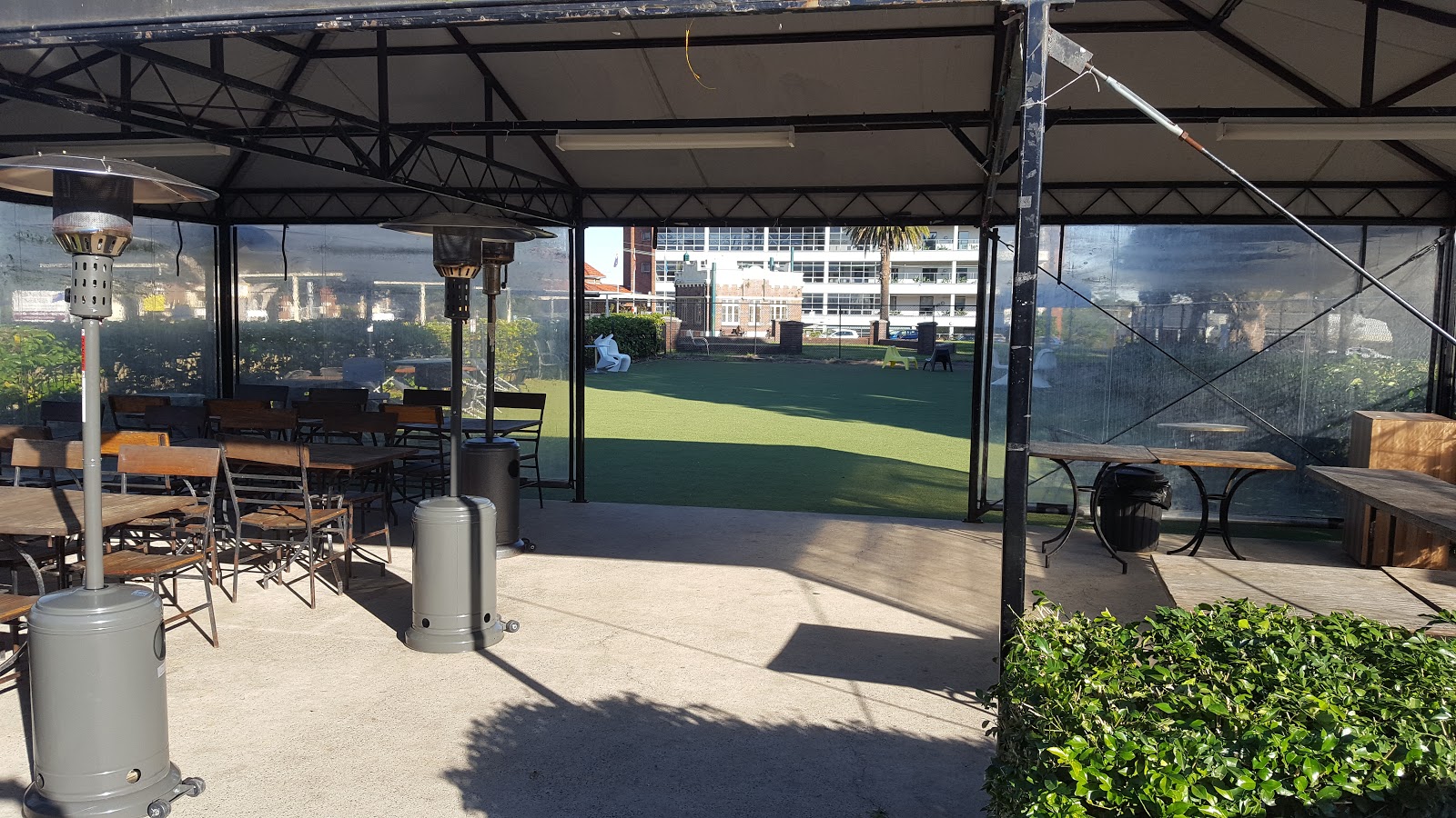Gladstone Park Bowling Club Ltd in Balmain - photo 4