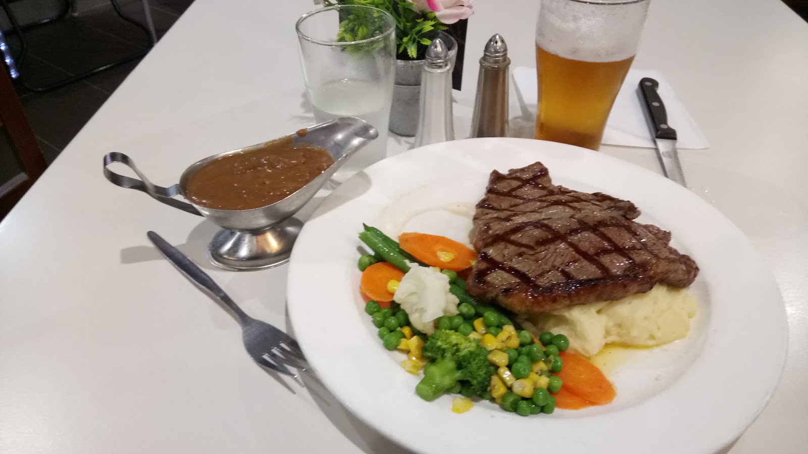 Glenquarie Tavern in Macquarie Fields - photo 4