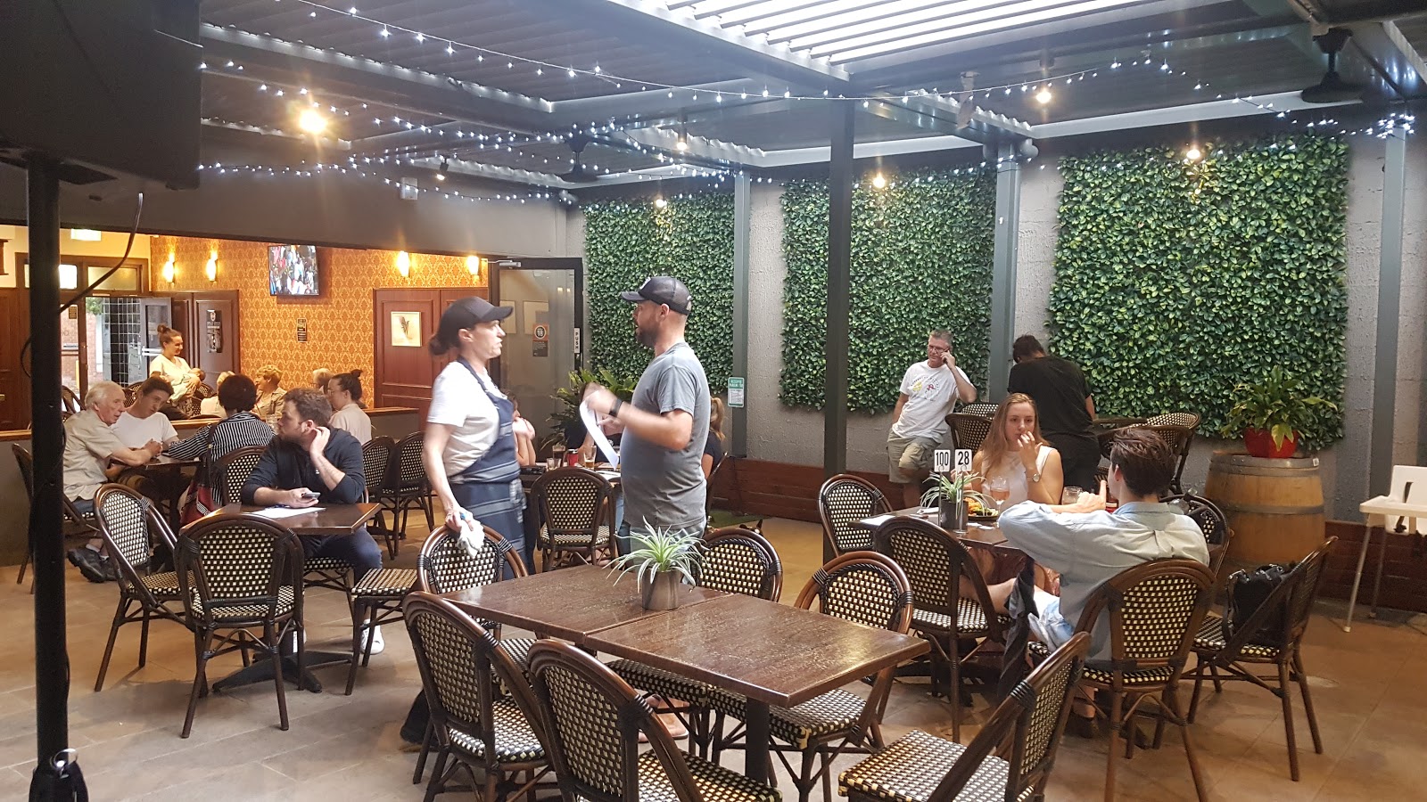 Glenroy Hotel in Alexandria - photo 2