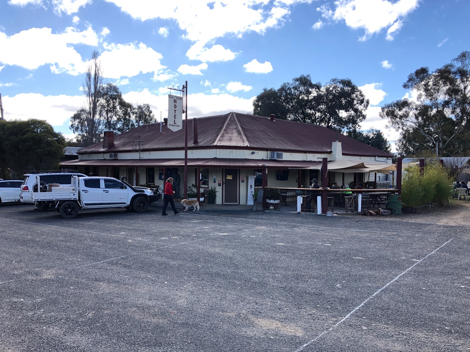 Gold and Fleece Hotel in Windeyer - photo 1