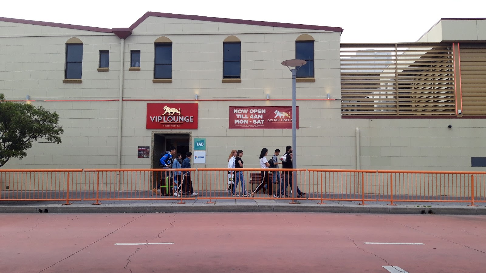 Golden Tiger Bar in Hurstville - photo 1