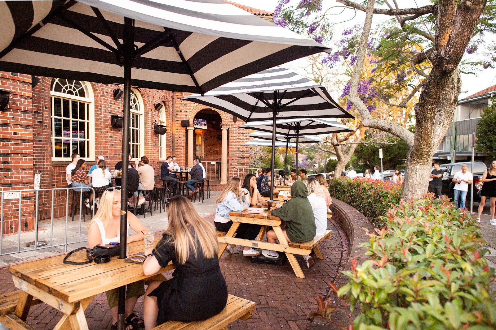 Green Gate Hotel in Killara - photo 3